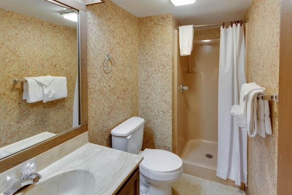 Chalet High image 20