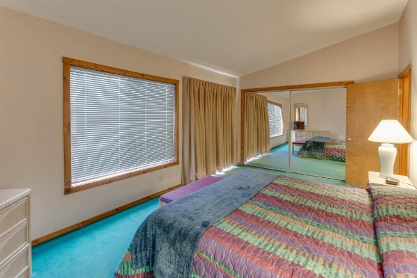 Chalet High image 25