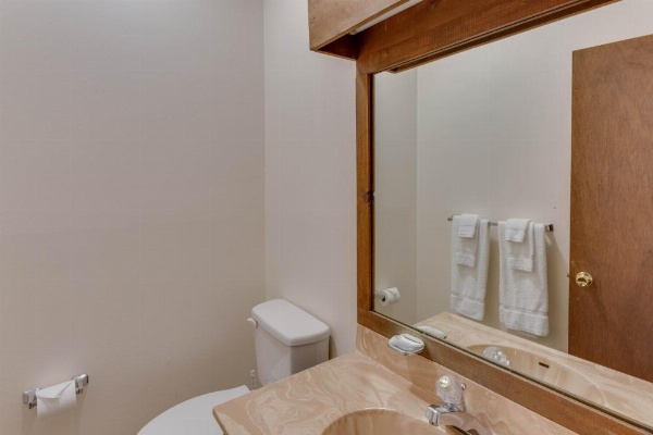 Chalet High image 33