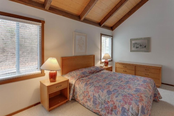 Chalet High image 41