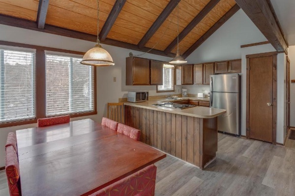 Chalet High image 46