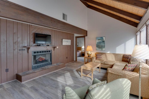 Chalet High image 47